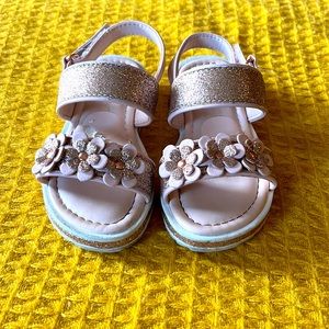 Kids sandals for little girls